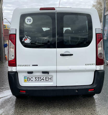 Белый Пежо Эксперт груз.-пасс., объемом двигателя 2 л и пробегом 323 тыс. км за 6500 $, фото 2 на Automoto.ua