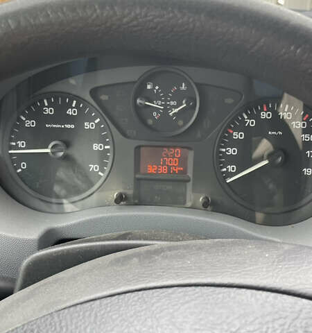 Белый Пежо Эксперт груз.-пасс., объемом двигателя 2 л и пробегом 323 тыс. км за 6500 $, фото 12 на Automoto.ua