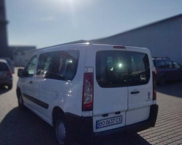 Белый Пежо Эксперт груз.-пасс., объемом двигателя 2 л и пробегом 345 тыс. км за 6700 $, фото 3 на Automoto.ua