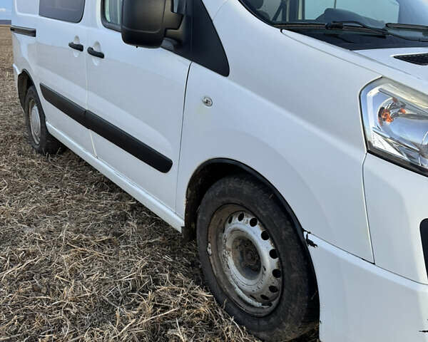Пежо Эксперт груз.-пасс. 2009 в Жидачов на Automoto.ua Белый Пежо Эксперт груз.-пасс., объемом двигателя 2 л и пробегом 303 тыс. км за 6000 $, фото 20 на Automoto.ua
