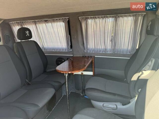 Белый Пежо Эксперт груз.-пасс., объемом двигателя 2 л и пробегом 239 тыс. км за 10000 $, фото 17 на Automoto.ua