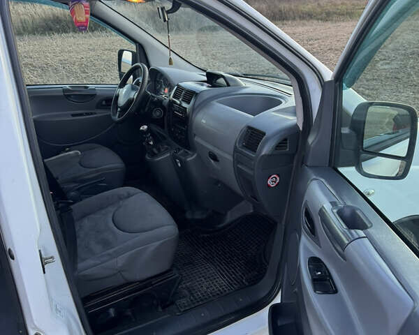 Пежо Эксперт груз.-пасс. 2009 в Жидачов на Automoto.ua Белый Пежо Эксперт груз.-пасс., объемом двигателя 2 л и пробегом 303 тыс. км за 6000 $, фото 8 на Automoto.ua