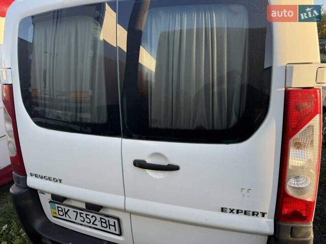 Белый Пежо Эксперт груз.-пасс., объемом двигателя 2 л и пробегом 239 тыс. км за 10000 $, фото 8 на Automoto.ua