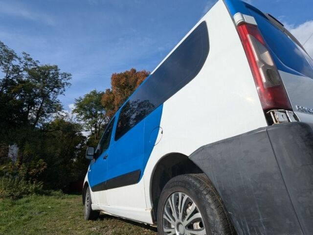 Пежо Эксперт груз.-пасс. 2009 в Черновцах на Automoto.ua Белый Пежо Эксперт груз.-пасс., объемом двигателя 1.6 л и пробегом 340 тыс. км за 4750 $, фото 3 на Automoto.ua