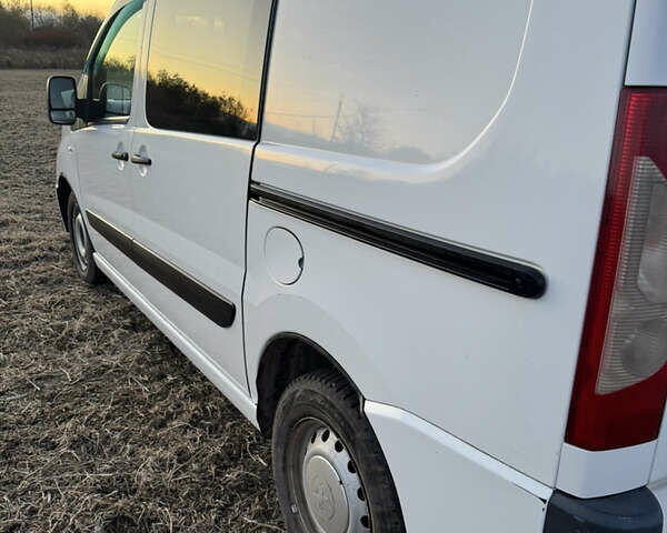 Пежо Эксперт груз.-пасс. 2009 в Жидачов на Automoto.ua Белый Пежо Эксперт груз.-пасс., объемом двигателя 2 л и пробегом 303 тыс. км за 6000 $, фото 25 на Automoto.ua