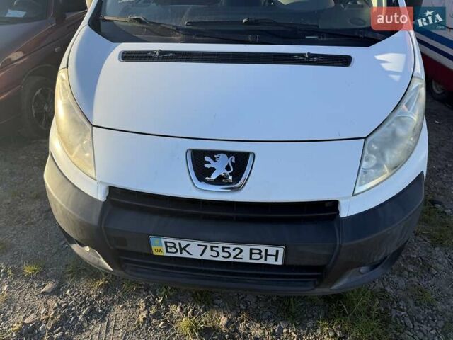 Белый Пежо Эксперт груз.-пасс., объемом двигателя 2 л и пробегом 239 тыс. км за 10000 $, фото 10 на Automoto.ua