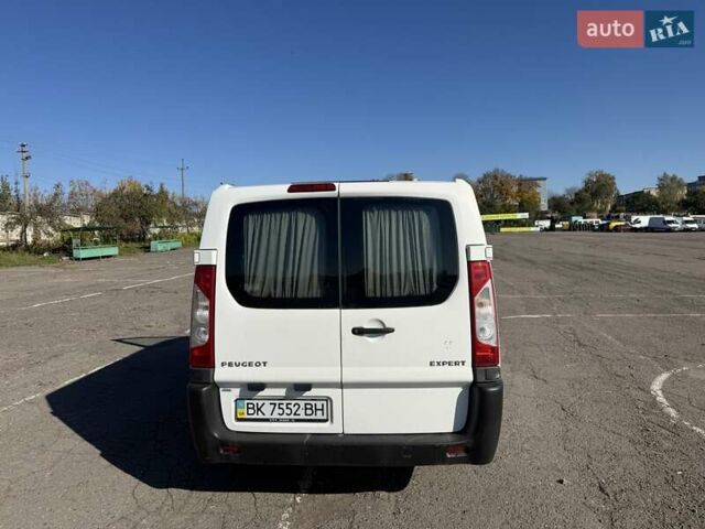 Белый Пежо Эксперт груз.-пасс., объемом двигателя 2 л и пробегом 239 тыс. км за 10000 $, фото 26 на Automoto.ua