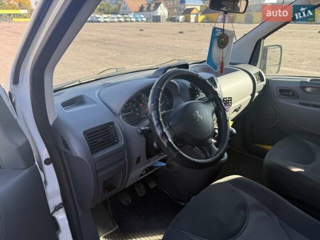 Белый Пежо Эксперт груз.-пасс., объемом двигателя 2 л и пробегом 239 тыс. км за 10000 $, фото 23 на Automoto.ua