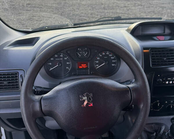 Пежо Эксперт груз.-пасс. 2009 в Жидачов на Automoto.ua Белый Пежо Эксперт груз.-пасс., объемом двигателя 2 л и пробегом 303 тыс. км за 6000 $, фото 12 на Automoto.ua