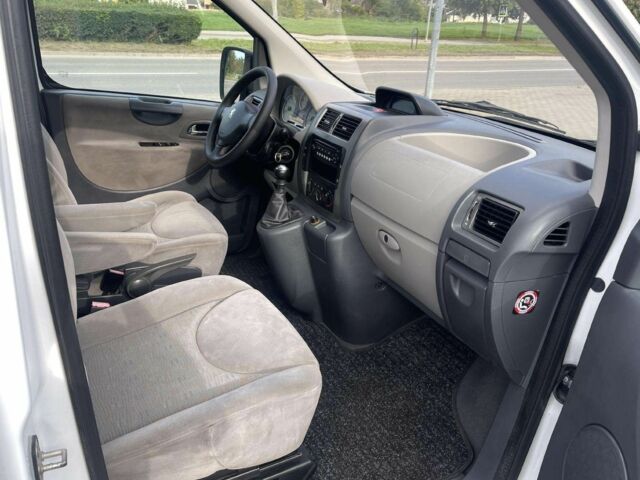 Белый Пежо Эксперт груз.-пасс., объемом двигателя 2 л и пробегом 198 тыс. км за 7800 $, фото 11 на Automoto.ua