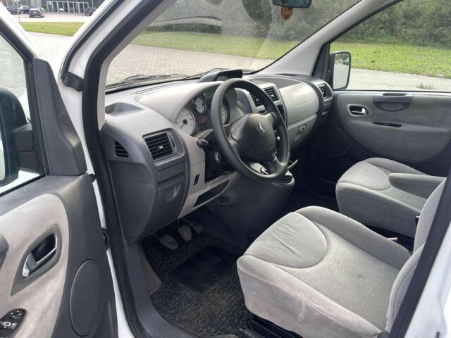 Белый Пежо Эксперт груз.-пасс., объемом двигателя 2 л и пробегом 198 тыс. км за 7800 $, фото 10 на Automoto.ua