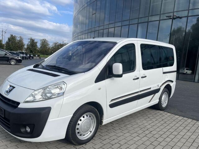 Белый Пежо Эксперт груз.-пасс., объемом двигателя 2 л и пробегом 198 тыс. км за 7800 $, фото 2 на Automoto.ua