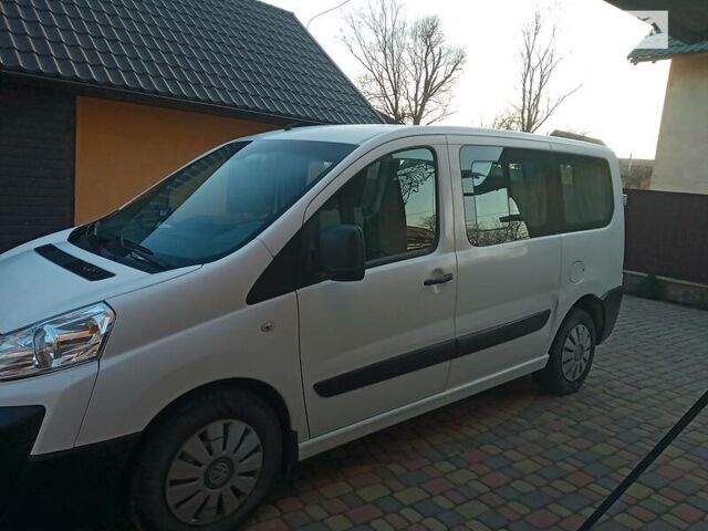 Белый Пежо Эксперт груз.-пасс., объемом двигателя 2 л и пробегом 328 тыс. км за 8555 $, фото 2 на Automoto.ua