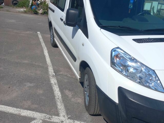 Пежо Эксперт груз.-пасс. 2013 в Житомире на Automoto.ua Белый Пежо Эксперт груз.-пасс., объемом двигателя 2 л и пробегом 167 тыс. км за 9800 $, фото 1 на Automoto.ua