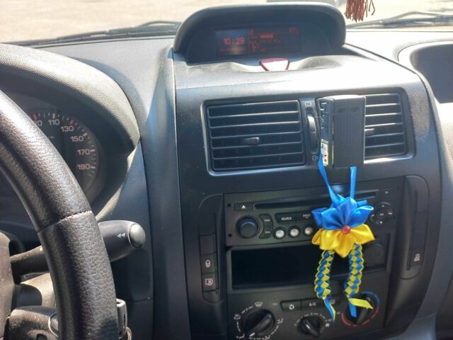 Пежо Эксперт груз.-пасс. 2013 в Житомире на Automoto.ua Белый Пежо Эксперт груз.-пасс., объемом двигателя 2 л и пробегом 167 тыс. км за 9800 $, фото 4 на Automoto.ua