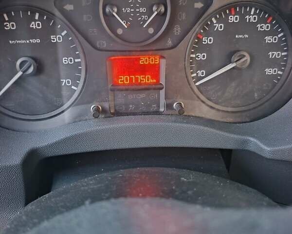 Белый Пежо Эксперт груз.-пасс., объемом двигателя 1.6 л и пробегом 208 тыс. км за 9200 $, фото 7 на Automoto.ua