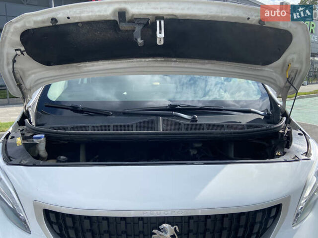 Белый Пежо Эксперт груз.-пасс., объемом двигателя 2 л и пробегом 260 тыс. км за 16000 $, фото 39 на Automoto.ua