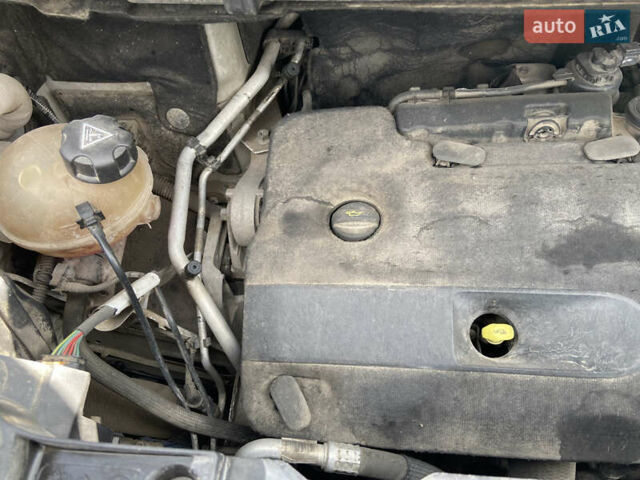 Белый Пежо Эксперт груз.-пасс., объемом двигателя 2 л и пробегом 260 тыс. км за 16000 $, фото 42 на Automoto.ua