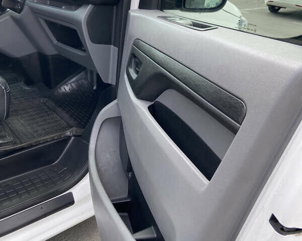 Белый Пежо Эксперт груз.-пасс., объемом двигателя 2 л и пробегом 260 тыс. км за 16000 $, фото 31 на Automoto.ua