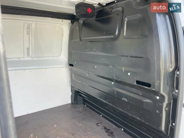 Білий Пежо Експерт вант.-пас., об'ємом двигуна 1.56 л та пробігом 232 тис. км за 12000 $, фото 10 на Automoto.ua