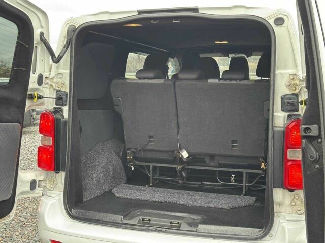 Белый Пежо Эксперт груз.-пасс., объемом двигателя 2 л и пробегом 230 тыс. км за 15500 $, фото 5 на Automoto.ua