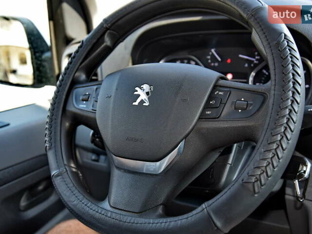 Белый Пежо Эксперт груз.-пасс., объемом двигателя 2 л и пробегом 229 тыс. км за 17500 $, фото 14 на Automoto.ua