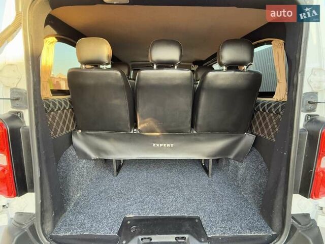 Белый Пежо Эксперт груз.-пасс., объемом двигателя 2 л и пробегом 298 тыс. км за 14200 $, фото 84 на Automoto.ua