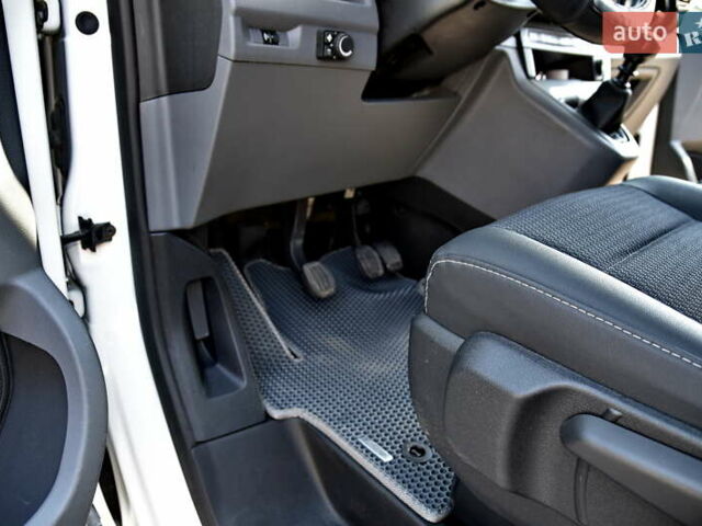 Белый Пежо Эксперт груз.-пасс., объемом двигателя 2 л и пробегом 229 тыс. км за 17500 $, фото 16 на Automoto.ua