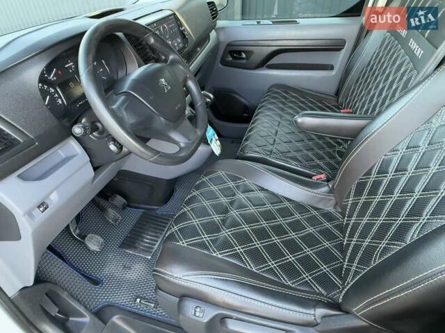 Белый Пежо Эксперт груз.-пасс., объемом двигателя 2 л и пробегом 298 тыс. км за 14200 $, фото 56 на Automoto.ua