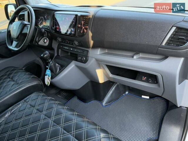 Белый Пежо Эксперт груз.-пасс., объемом двигателя 2 л и пробегом 298 тыс. км за 14200 $, фото 71 на Automoto.ua