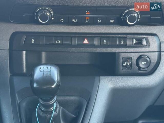 Белый Пежо Эксперт груз.-пасс., объемом двигателя 2 л и пробегом 298 тыс. км за 14200 $, фото 82 на Automoto.ua