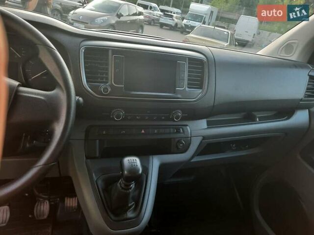 Пежо Эксперт груз.-пасс. 2018 в Ровно на Automoto.ua Белый Пежо Эксперт груз.-пасс., объемом двигателя 2 л и пробегом 270 тыс. км за 18000 $, фото 15 на Automoto.ua