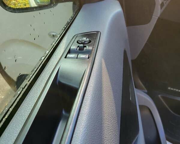 Белый Пежо Эксперт груз.-пасс., объемом двигателя 2 л и пробегом 209 тыс. км за 16400 $, фото 26 на Automoto.ua