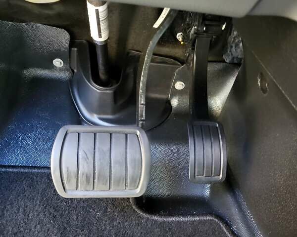 Белый Пежо Эксперт груз.-пасс., объемом двигателя 2 л и пробегом 209 тыс. км за 16400 $, фото 35 на Automoto.ua