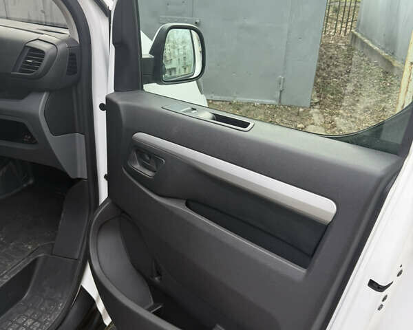 Белый Пежо Эксперт груз.-пасс., объемом двигателя 2 л и пробегом 280 тыс. км за 24499 $, фото 8 на Automoto.ua