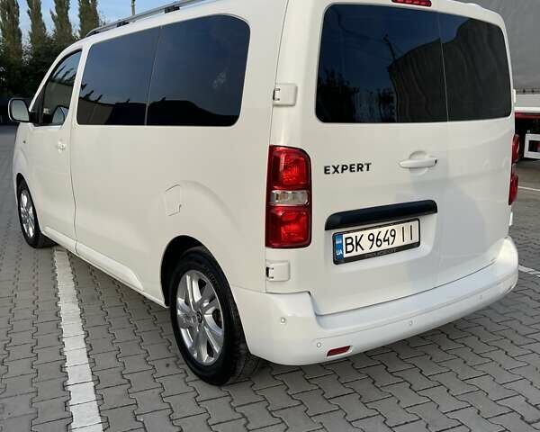 Пежо Эксперт груз.-пасс. 2021 в Ровно на Automoto.ua Белый Пежо Эксперт груз.-пасс., объемом двигателя 2 л и пробегом 48 тыс. км за 25500 $, фото 13 на Automoto.ua