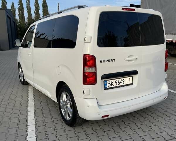 Пежо Эксперт груз.-пасс. 2021 в Ровно на Automoto.ua Белый Пежо Эксперт груз.-пасс., объемом двигателя 2 л и пробегом 48 тыс. км за 25500 $, фото 12 на Automoto.ua