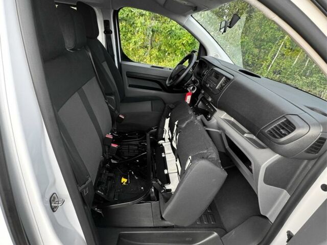 Білий Пежо Експерт вант.-пас., об'ємом двигуна 0 л та пробігом 31 тис. км за 26000 $, фото 19 на Automoto.ua