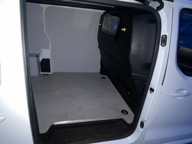 Белый Пежо Эксперт груз.-пасс., объемом двигателя 2 л и пробегом 251 тыс. км за 19000 $, фото 17 на Automoto.ua