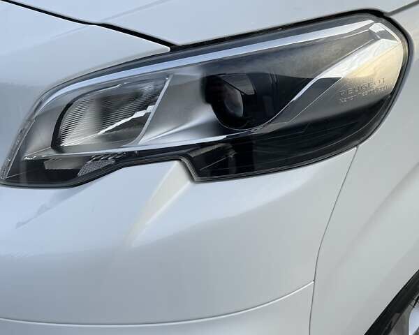 Пежо Эксперт груз.-пасс. 2021 в Ровно на Automoto.ua Белый Пежо Эксперт груз.-пасс., объемом двигателя 2 л и пробегом 48 тыс. км за 25500 $, фото 46 на Automoto.ua