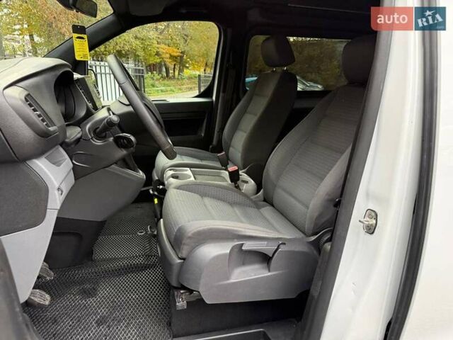 Пежо Эксперт груз.-пасс. 2023 в Хмельницком на Automoto.ua Белый Пежо Эксперт груз.-пасс., объемом двигателя 2 л и пробегом 32 тыс. км за 32200 $, фото 19 на Automoto.ua