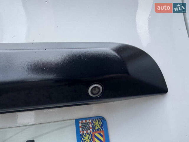 Белый Пежо Эксперт груз.-пасс., объемом двигателя 2 л и пробегом 255 тыс. км за 18800 $, фото 39 на Automoto.ua