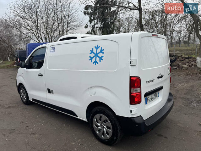 Белый Пежо Эксперт груз.-пасс., объемом двигателя 2 л и пробегом 255 тыс. км за 18800 $, фото 19 на Automoto.ua