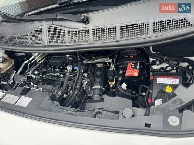 Белый Пежо Эксперт груз.-пасс., объемом двигателя 2 л и пробегом 255 тыс. км за 18800 $, фото 35 на Automoto.ua