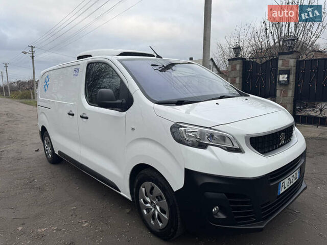 Белый Пежо Эксперт груз.-пасс., объемом двигателя 2 л и пробегом 255 тыс. км за 18800 $, фото 56 на Automoto.ua