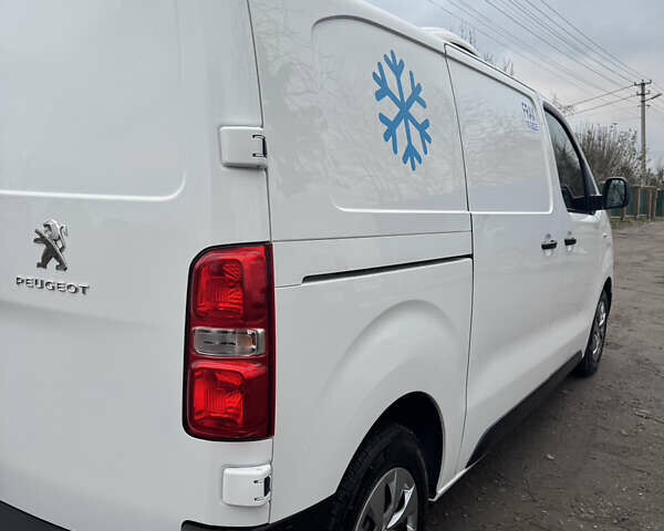 Белый Пежо Эксперт груз.-пасс., объемом двигателя 2 л и пробегом 255 тыс. км за 18800 $, фото 70 на Automoto.ua