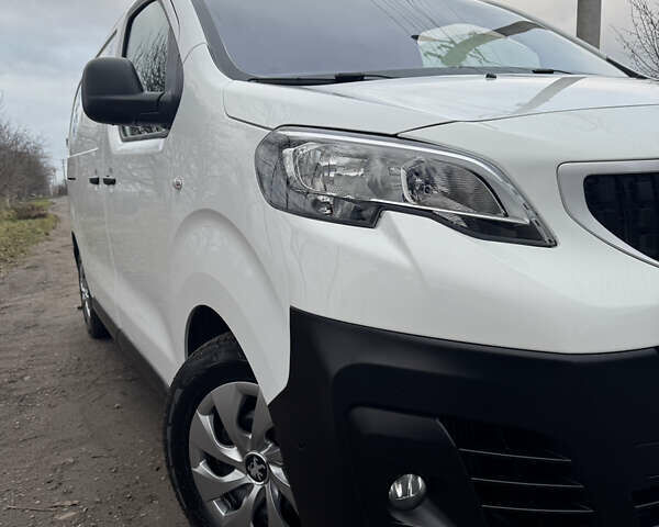 Белый Пежо Эксперт груз.-пасс., объемом двигателя 2 л и пробегом 255 тыс. км за 18800 $, фото 4 на Automoto.ua