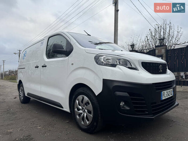 Белый Пежо Эксперт груз.-пасс., объемом двигателя 2 л и пробегом 255 тыс. км за 18800 $, фото 58 на Automoto.ua