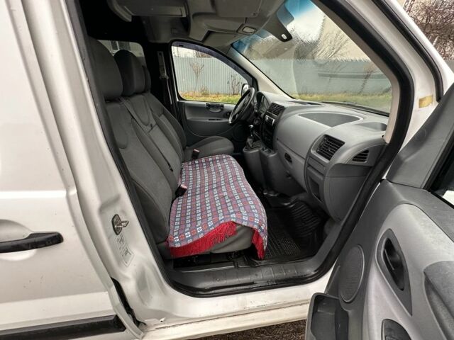 Белый Пежо Эксперт груз.-пасс., объемом двигателя 1.6 л и пробегом 300 тыс. км за 5400 $, фото 10 на Automoto.ua