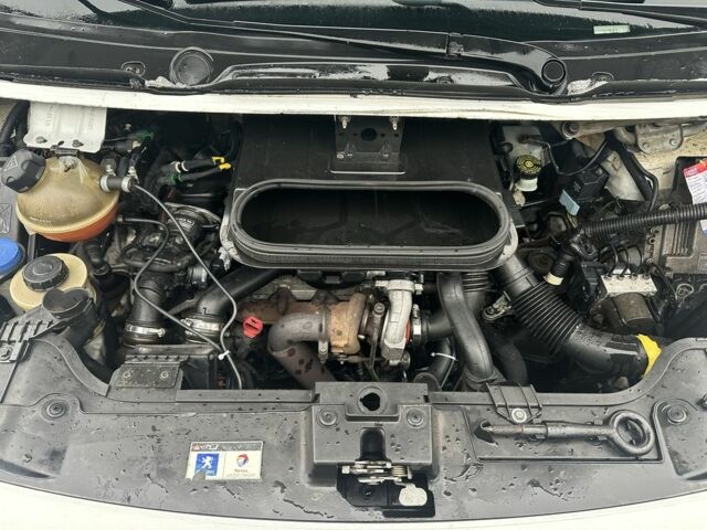 Белый Пежо Эксперт груз.-пасс., объемом двигателя 1.6 л и пробегом 300 тыс. км за 5400 $, фото 8 на Automoto.ua